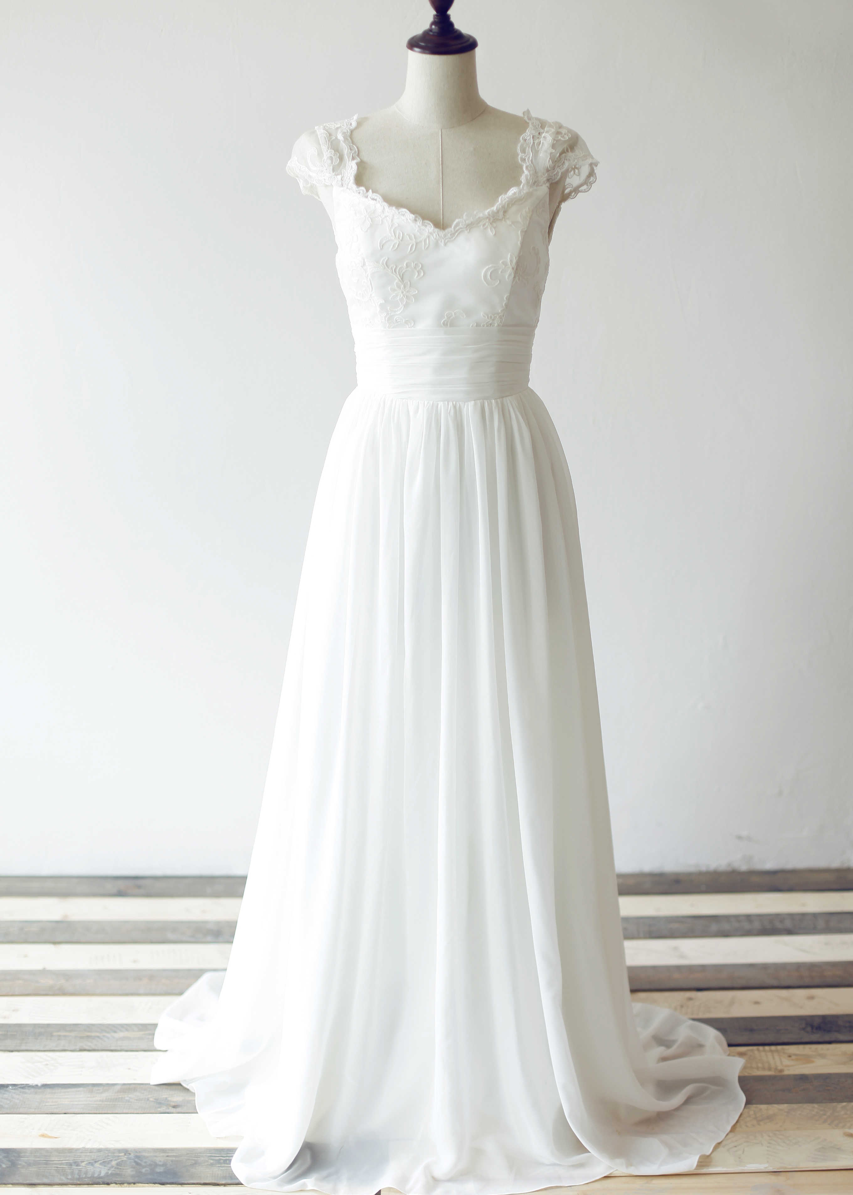 cap sleeve chiffon wedding dress