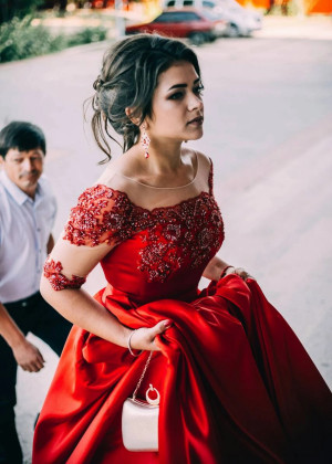 Elbow Sleeves Beaded Red Lace Satin Stylish Evening Dress