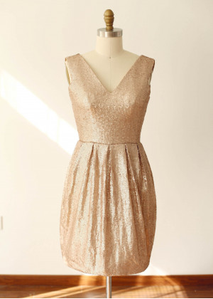 Hot-selling V Neck Matte Sequin Short Bridesmaid Dress