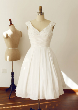 V Neck Beaded Ivory Taffeta Pleated Short Wedding Dress