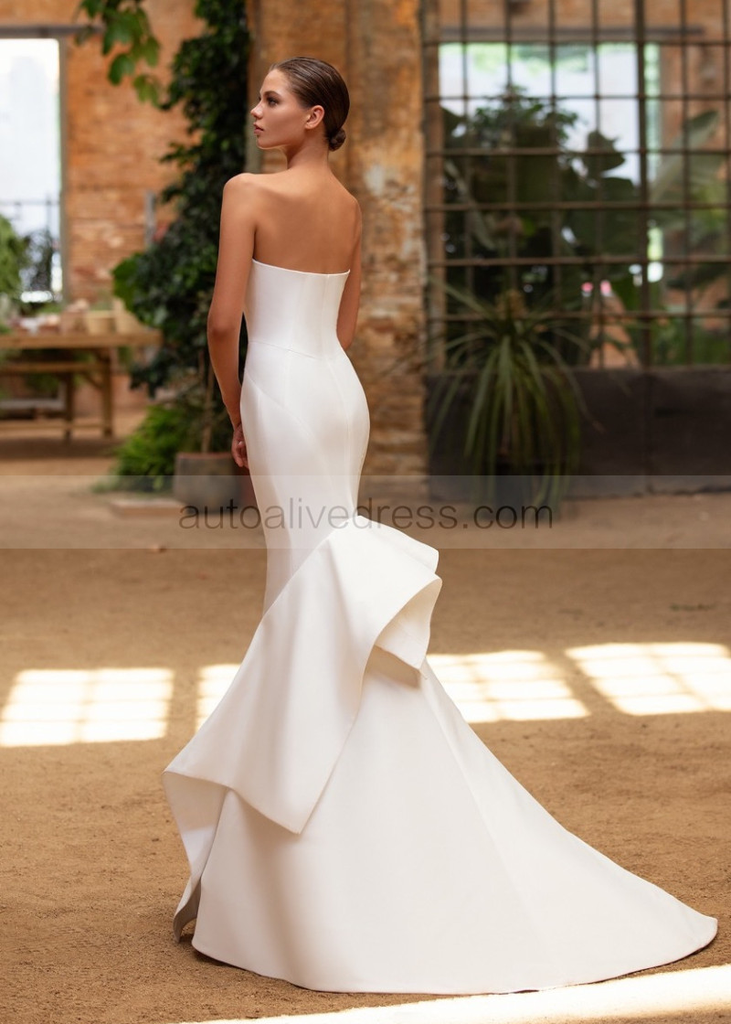Strapless Sweetheart Neck Ivory Satin Ruffle Wedding Dress