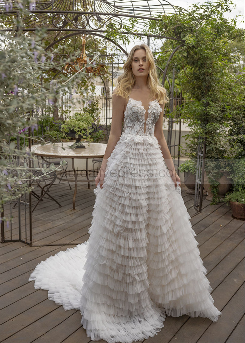 A-line Modern Princess 3D Flowers Ruffled Wedding Dress
