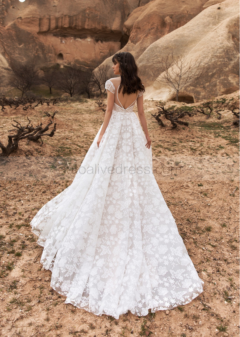 A-line Ivory Lace Tulle Heart-shaped Back Elegant Wedding Dress