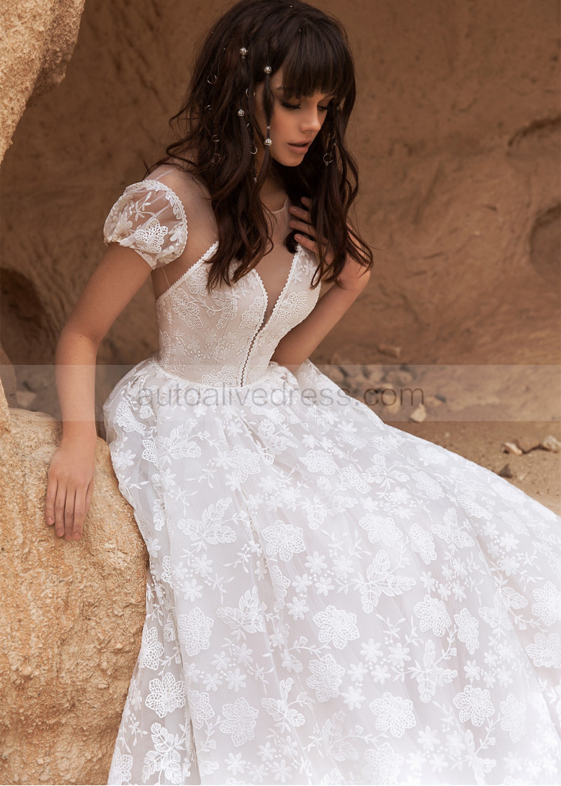 A-line Ivory Lace Tulle Heart-shaped Back Elegant Wedding Dress